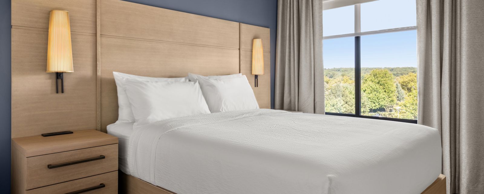 Residence Inn by Marriott Melville — Guest Suite